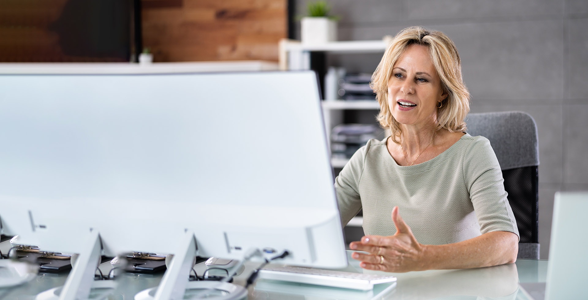 Peninsula HR contracts and documentation service