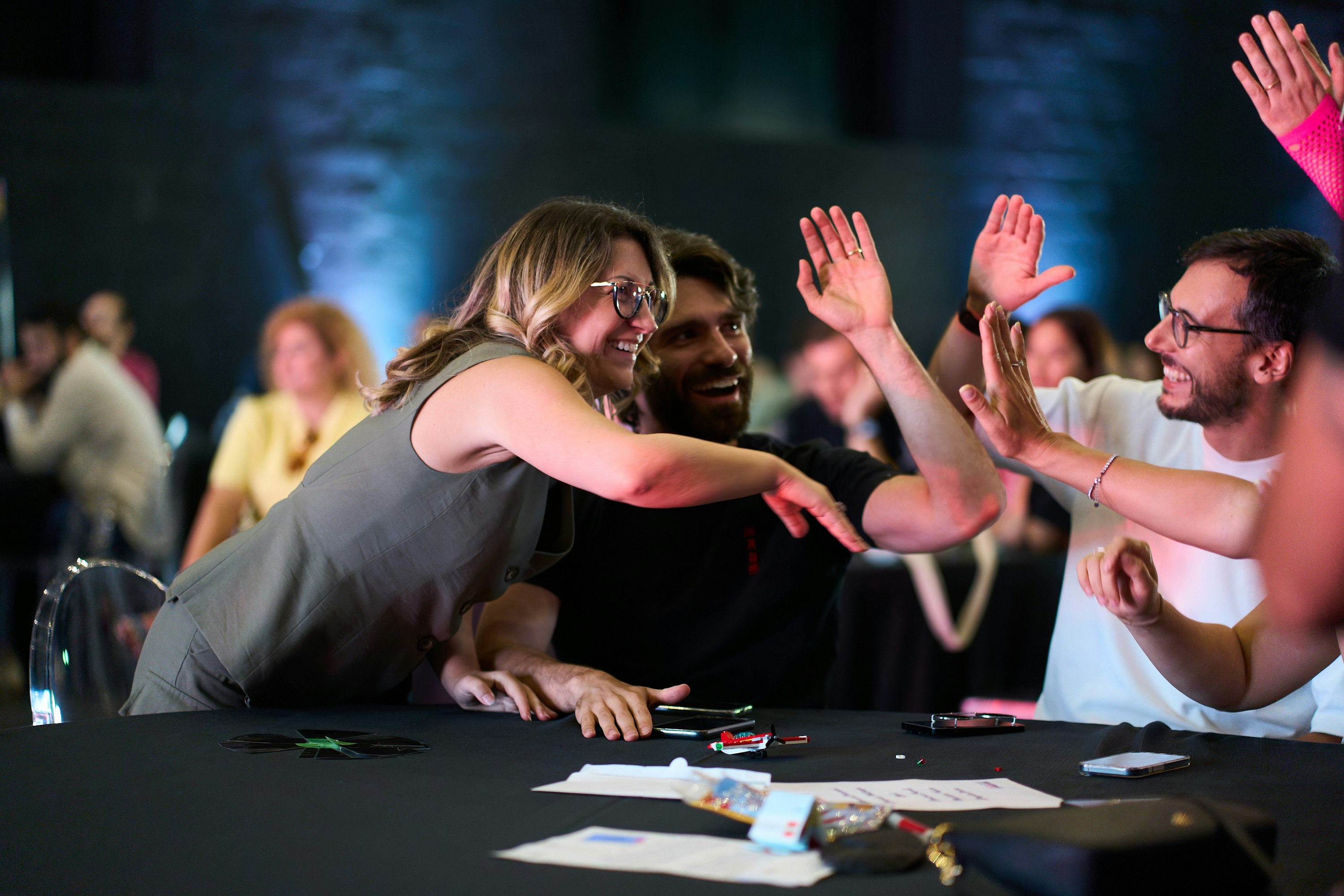 L’équipe Satispay célèbre un moment partagé lors d’une activité de groupe