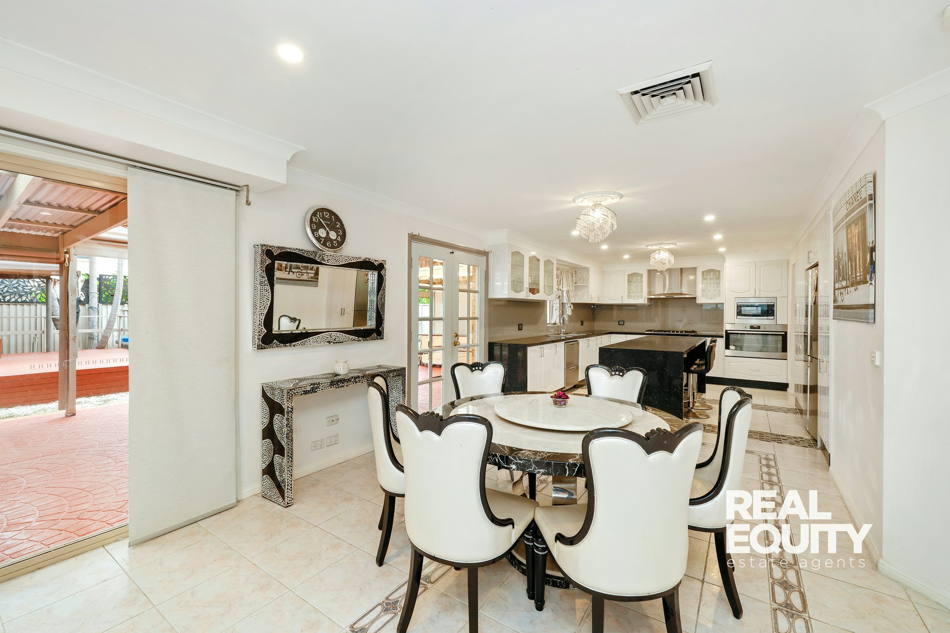 Image of dining room