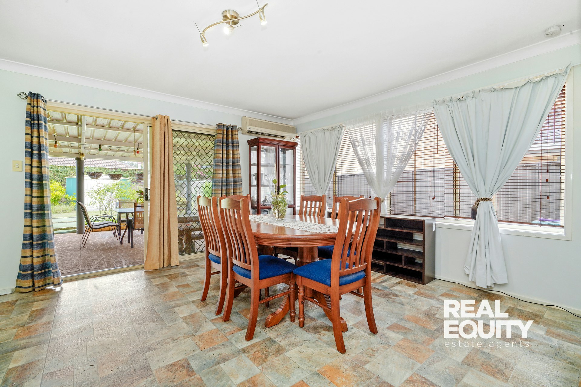 Image of dining room