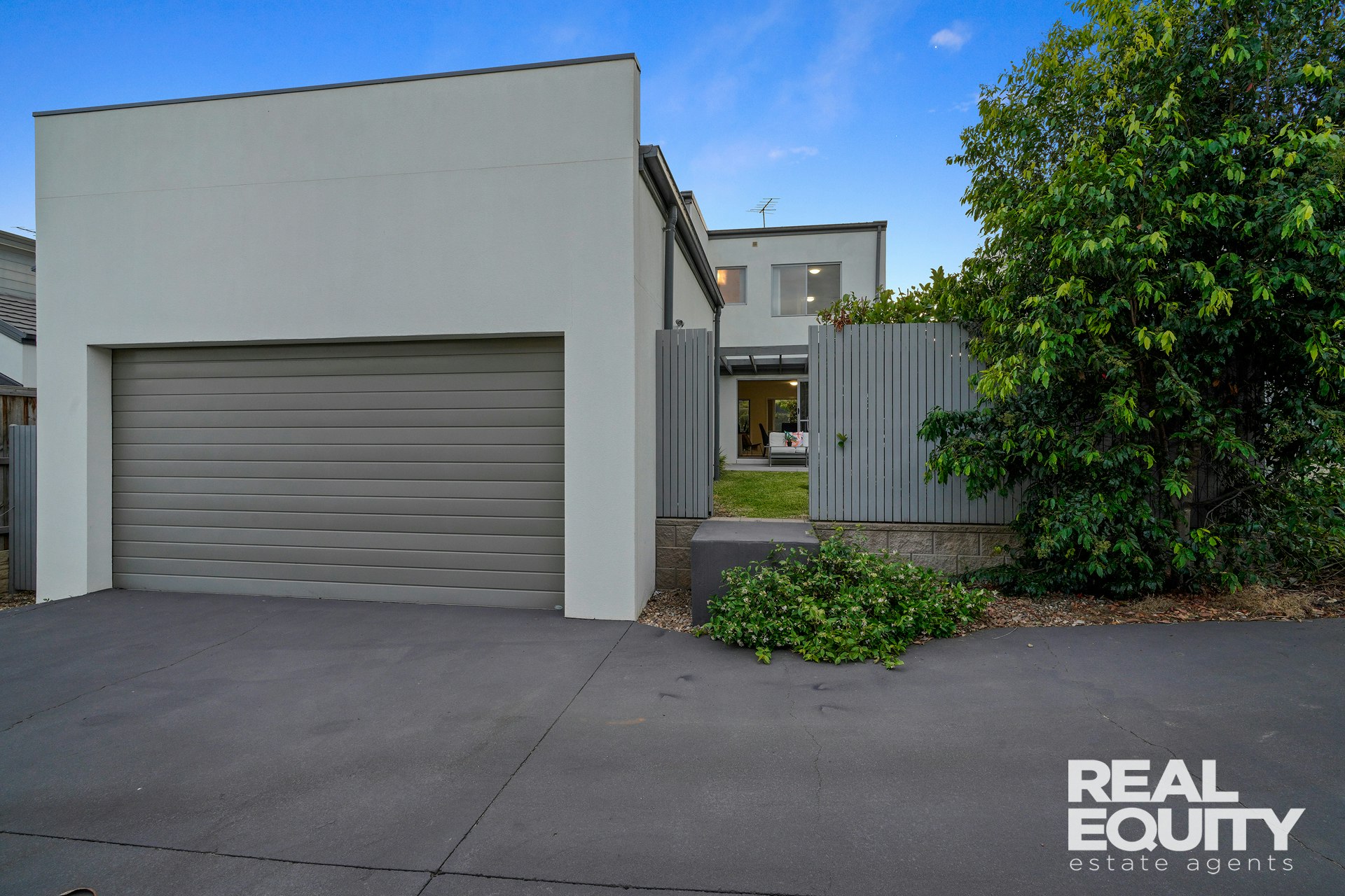 Image of garage