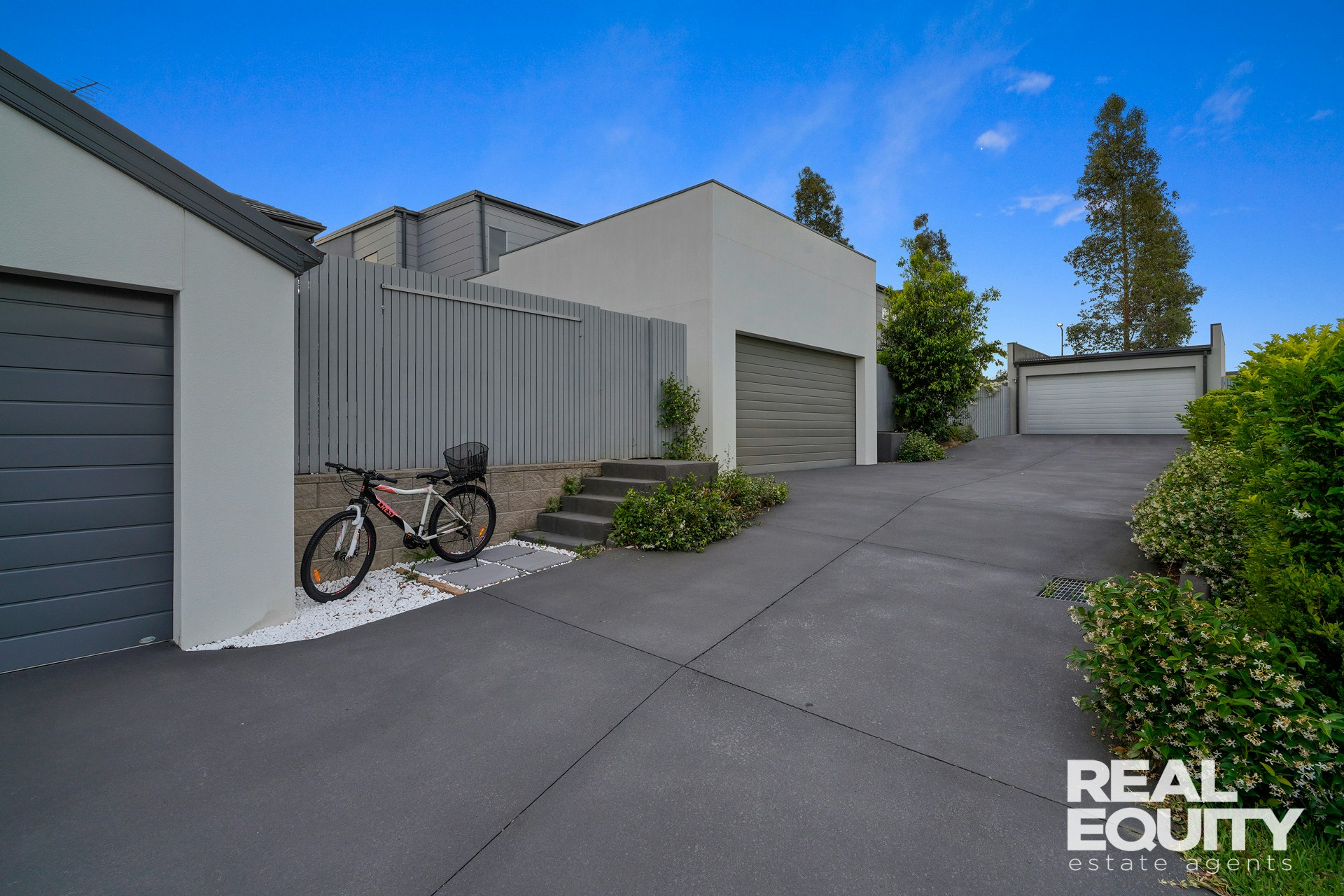 Image of garage