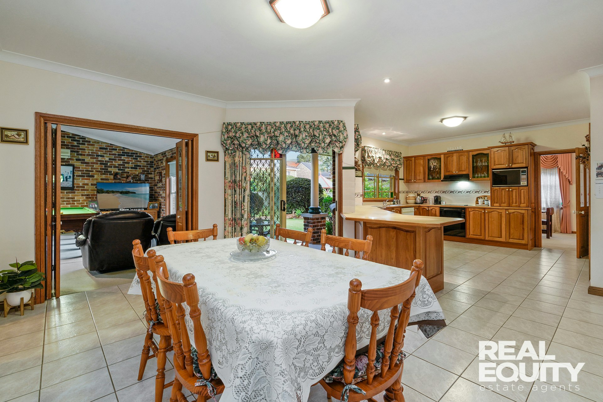 Image of dining room