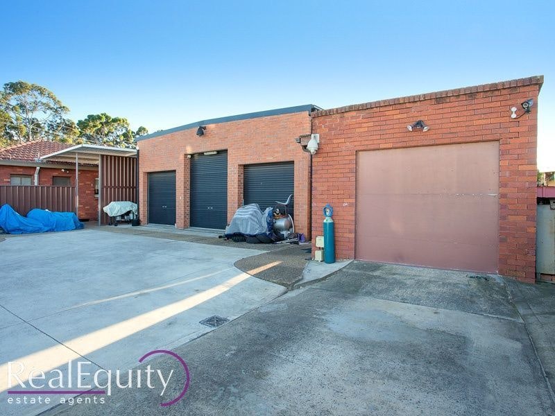 Image of garage