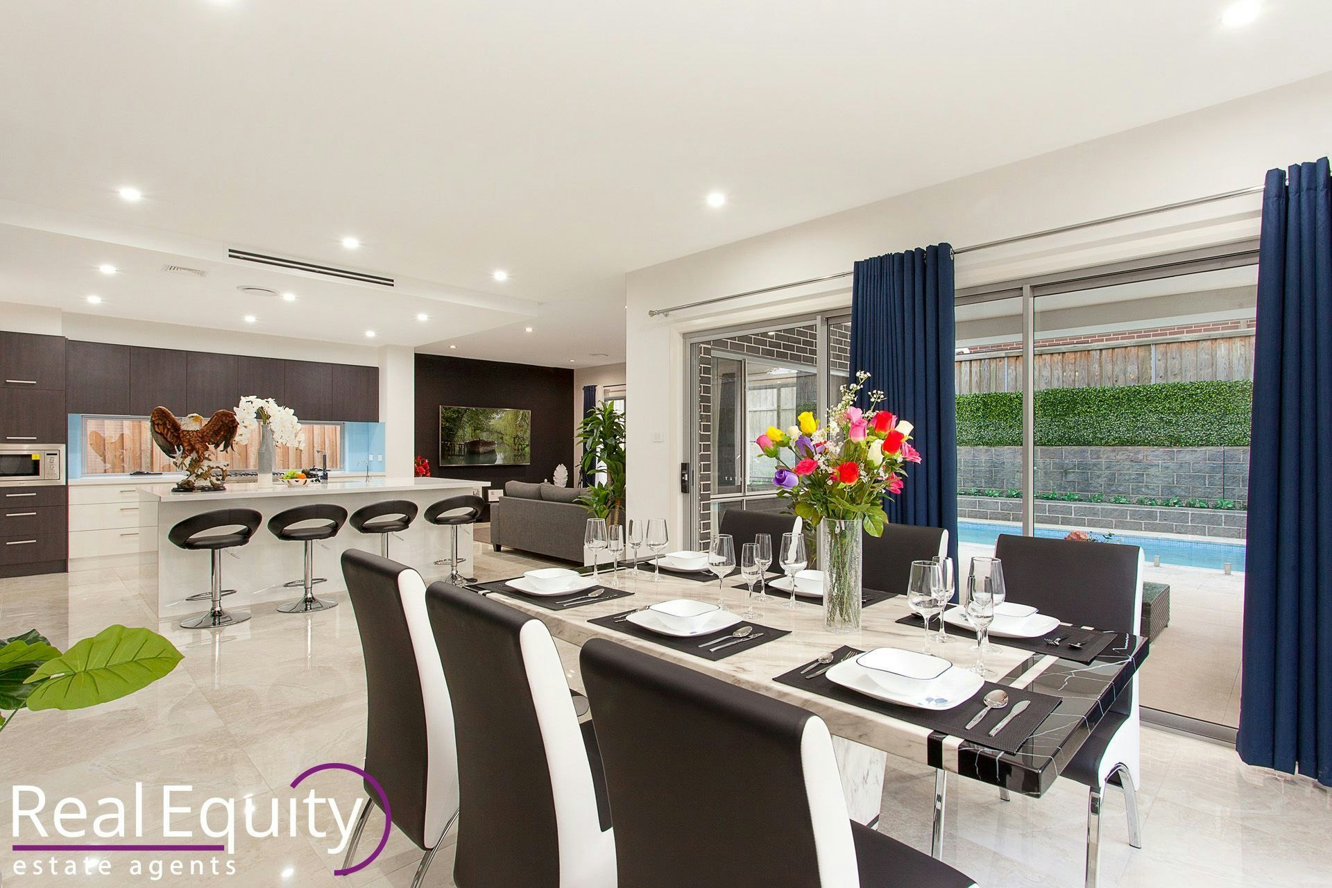 Image of dining room