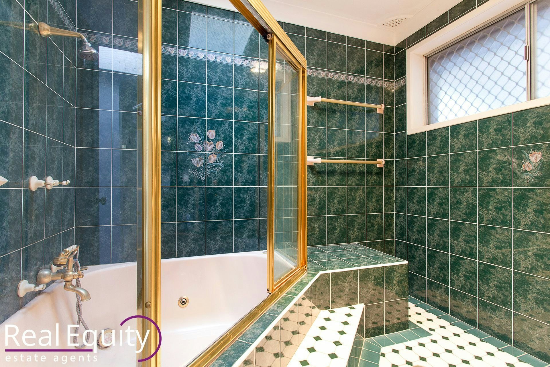 Image of tub