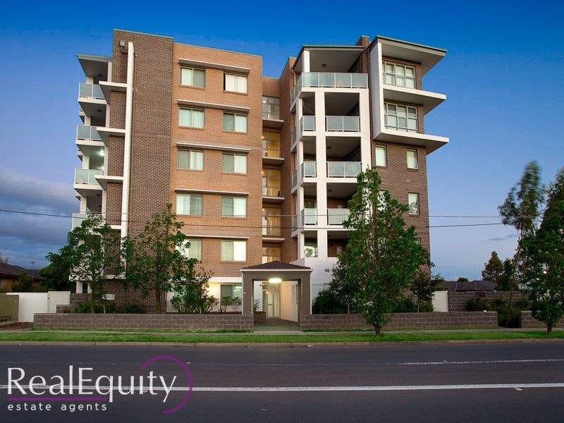 Image of apartment building