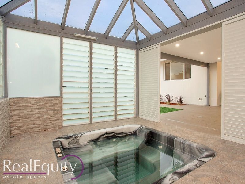 Image of tub