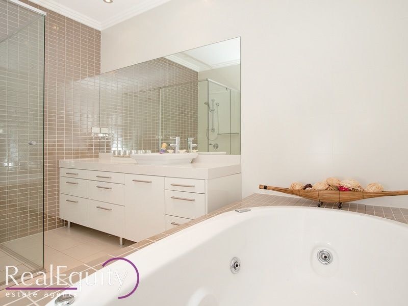 Image of tub
