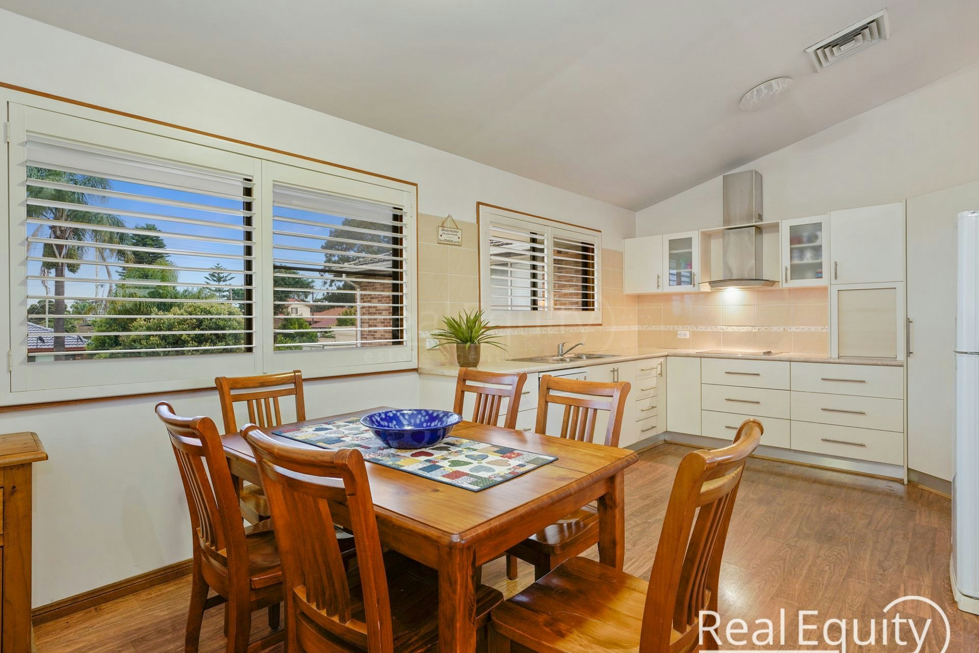 Image of dining room