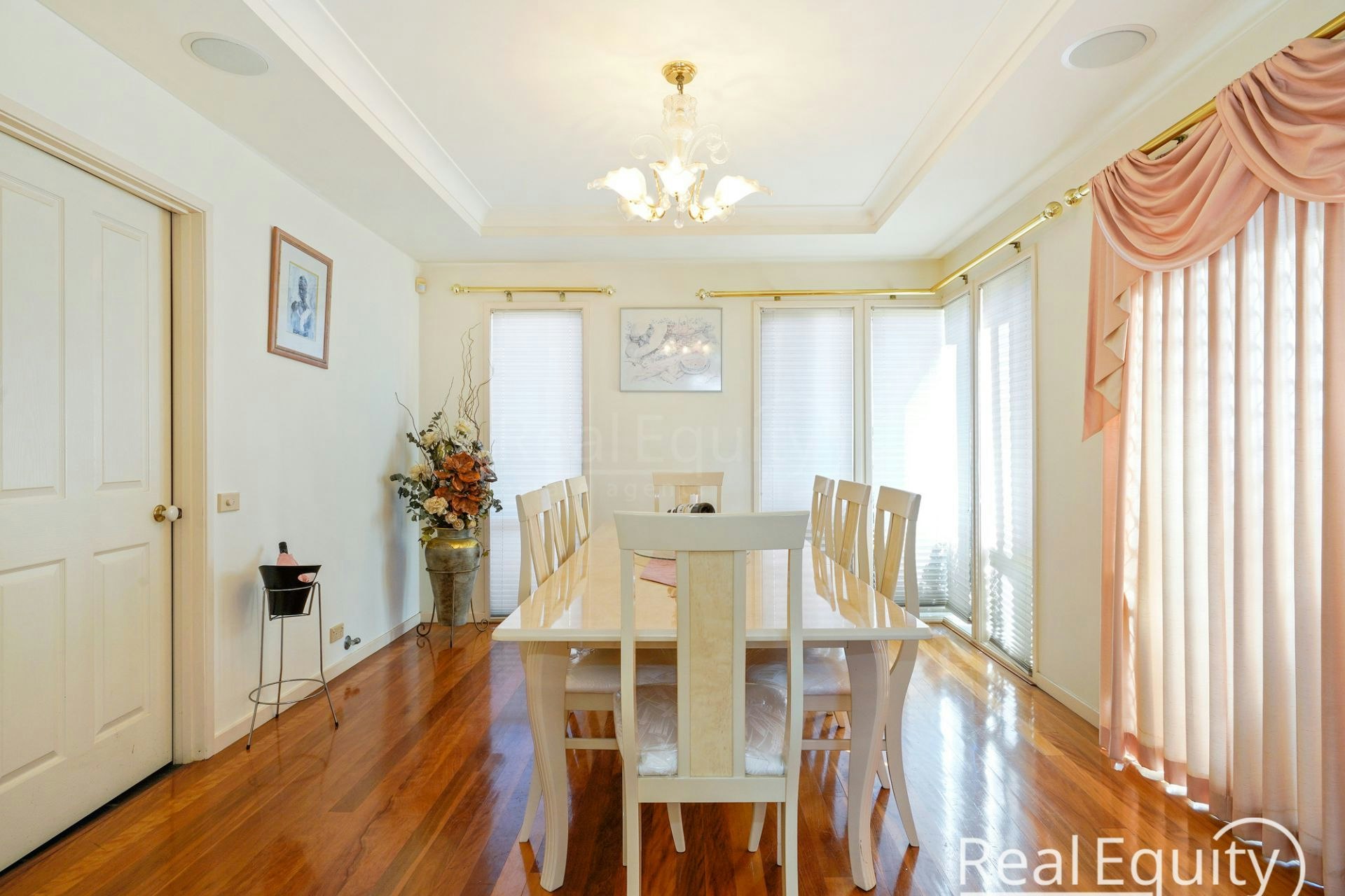 Image of dining room