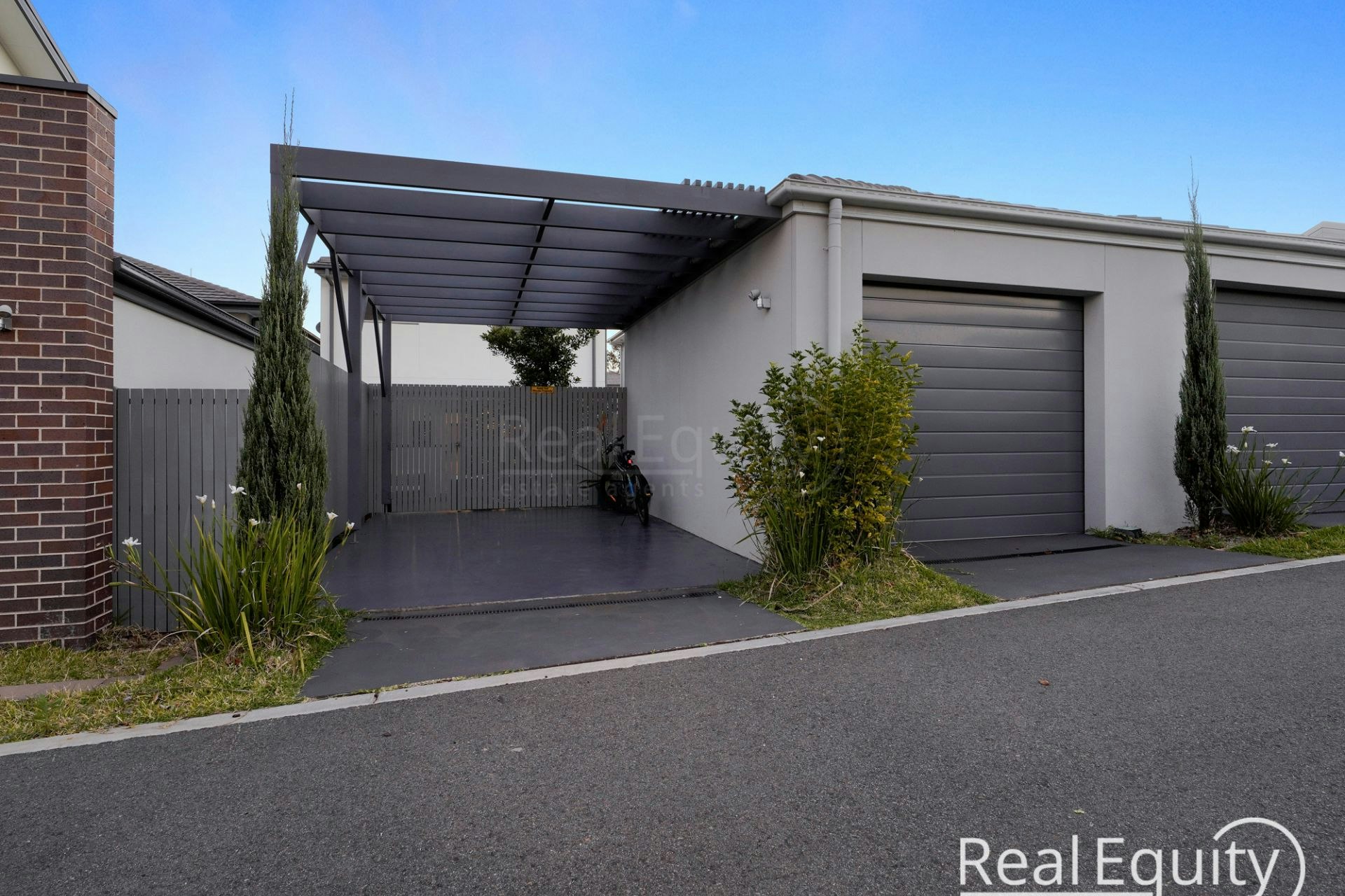 Image of garage