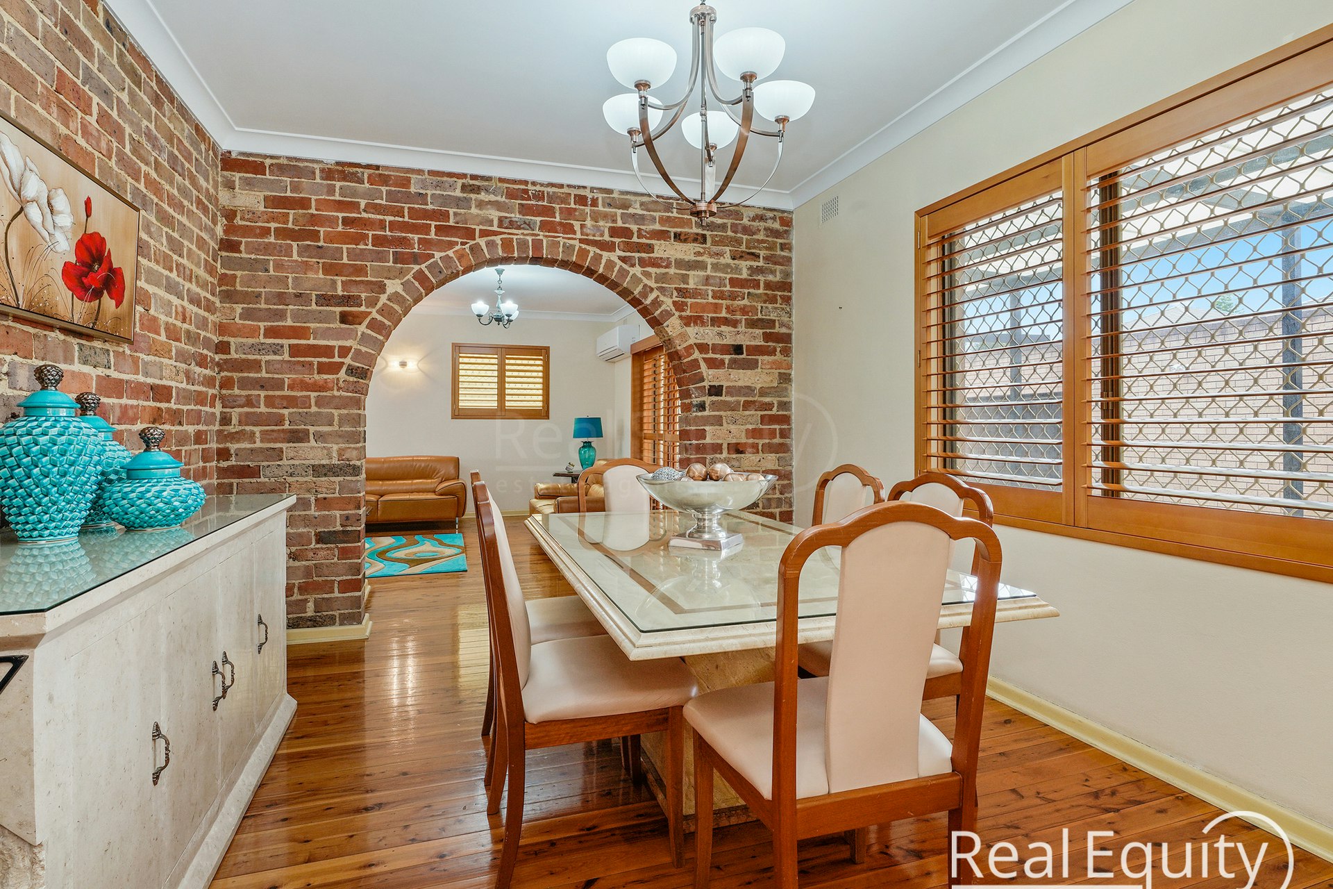 Image of dining room