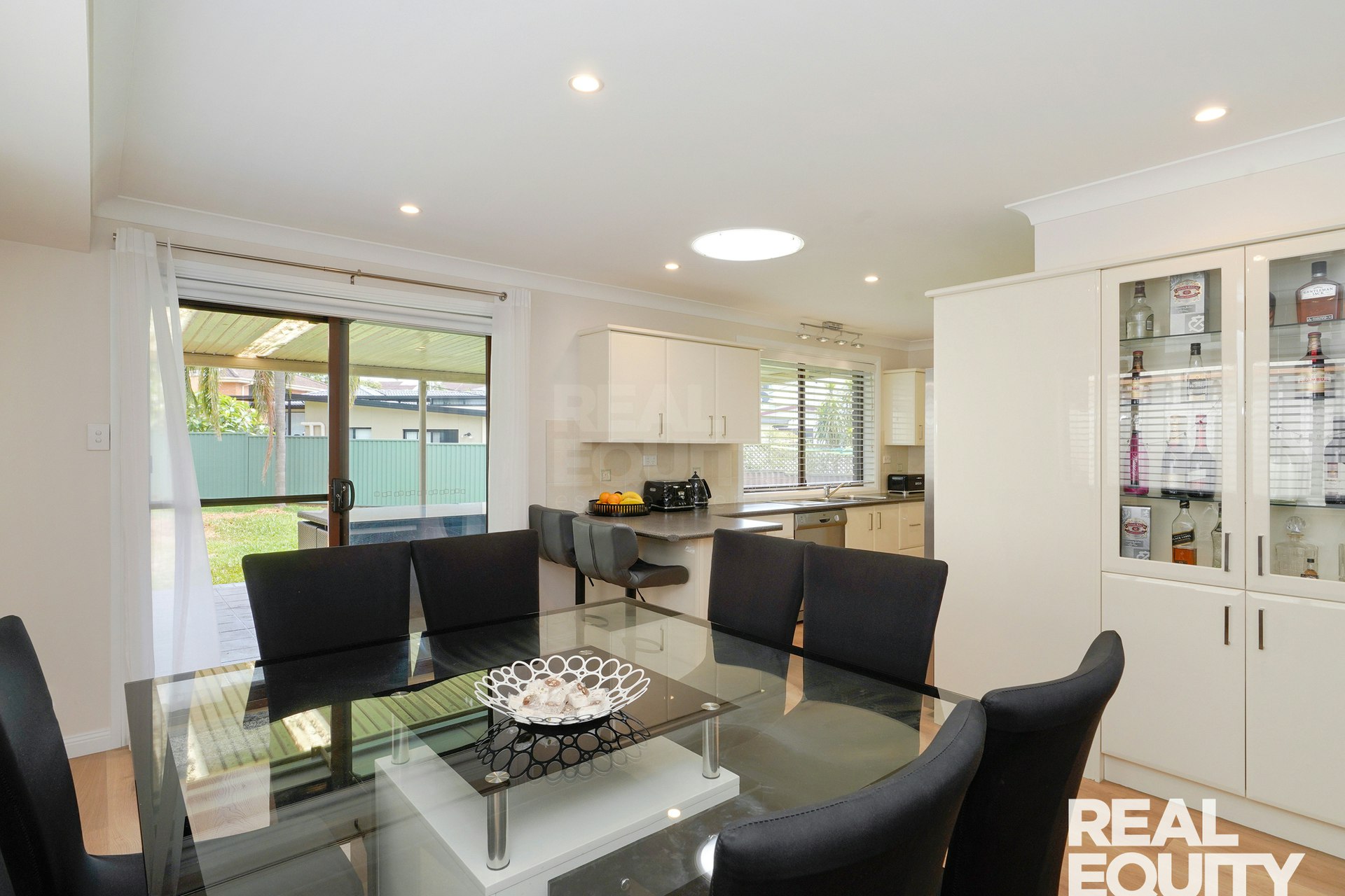 Image of dining room