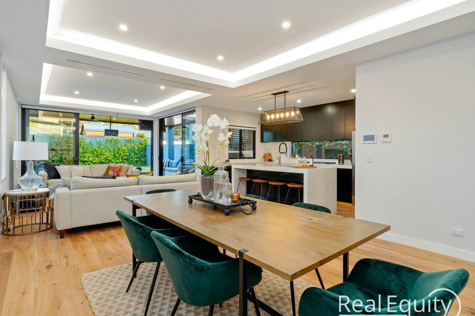 Image of dining room