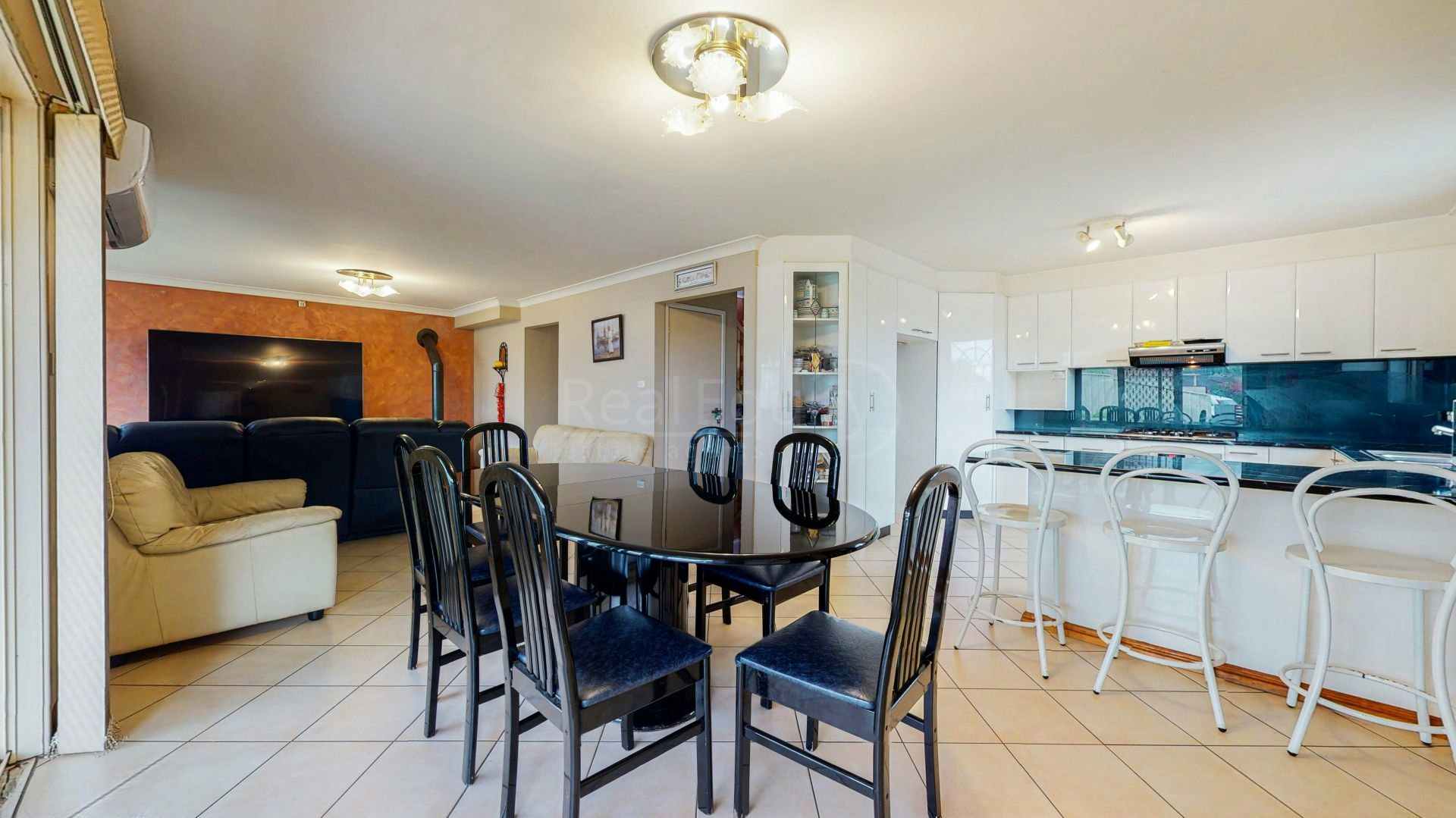 Image of dining room