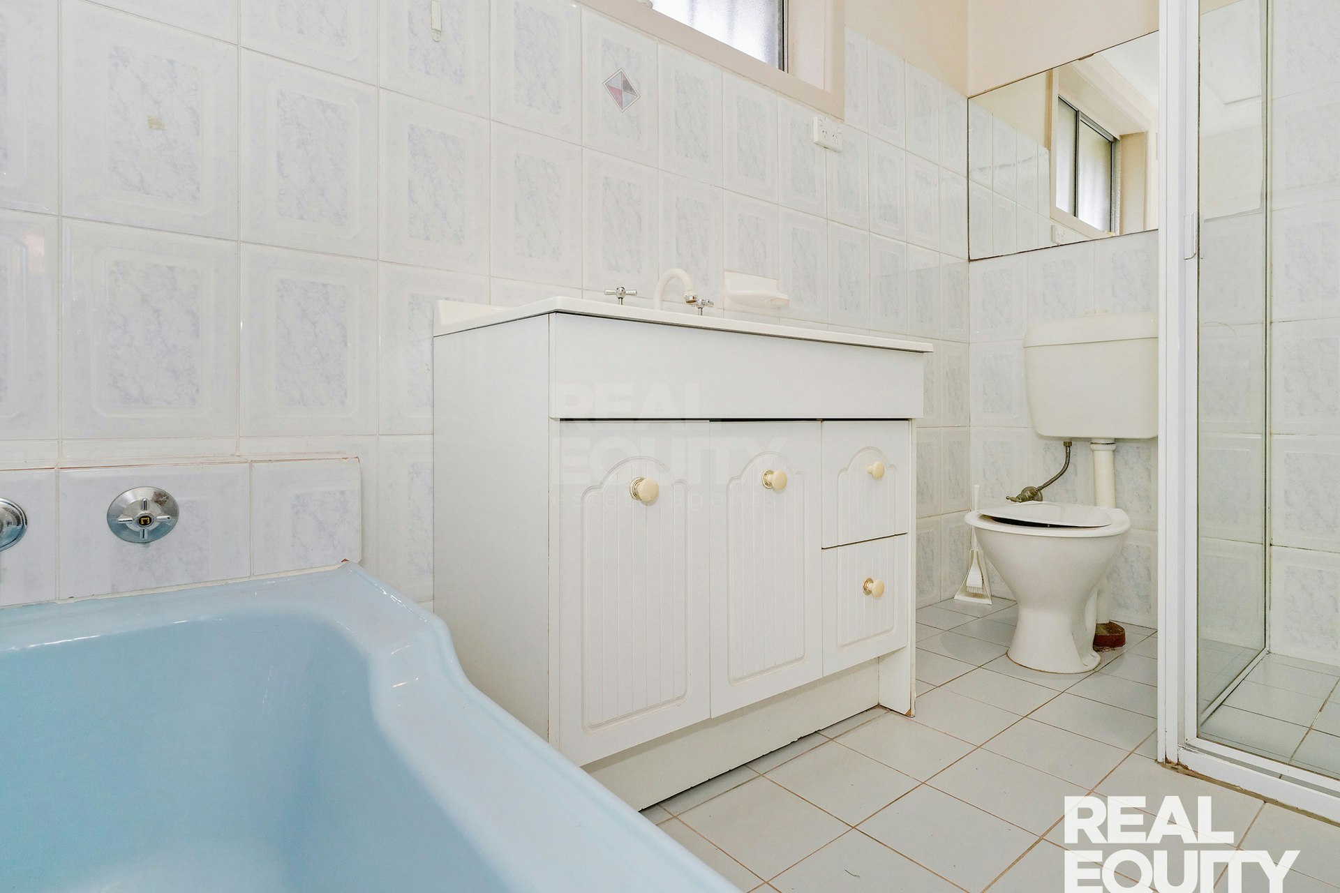 Image of tub