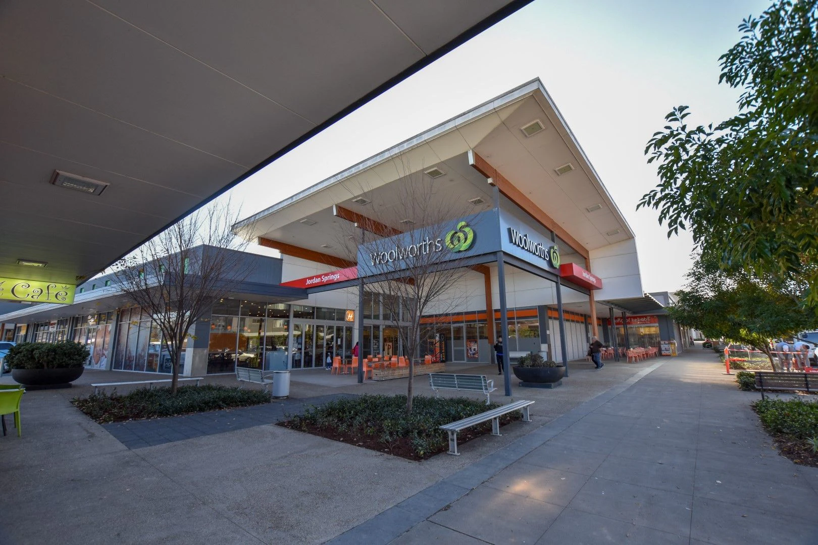 shopping mall
