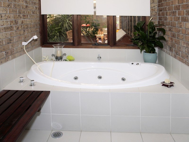 Image of tub