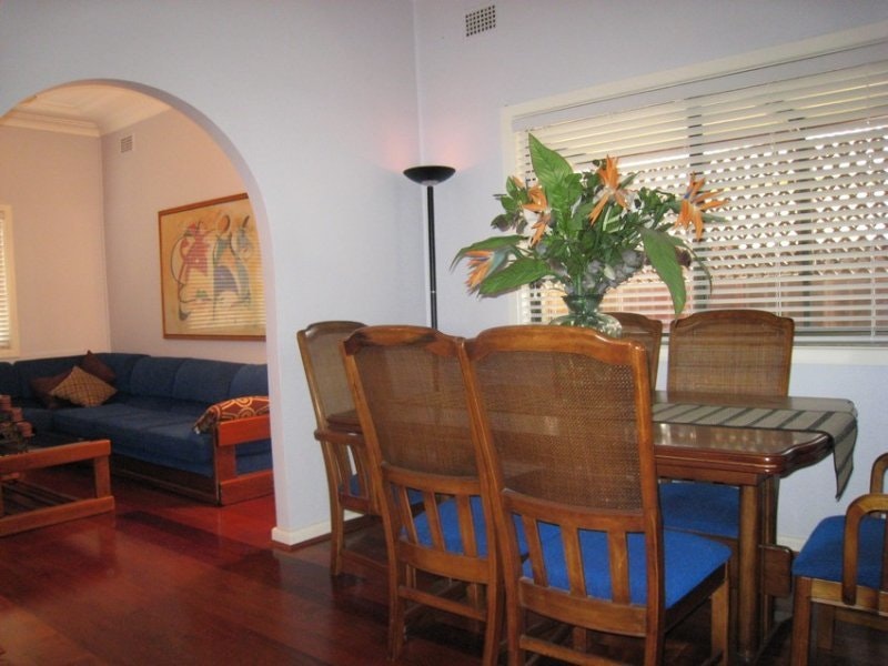 Image of dining room