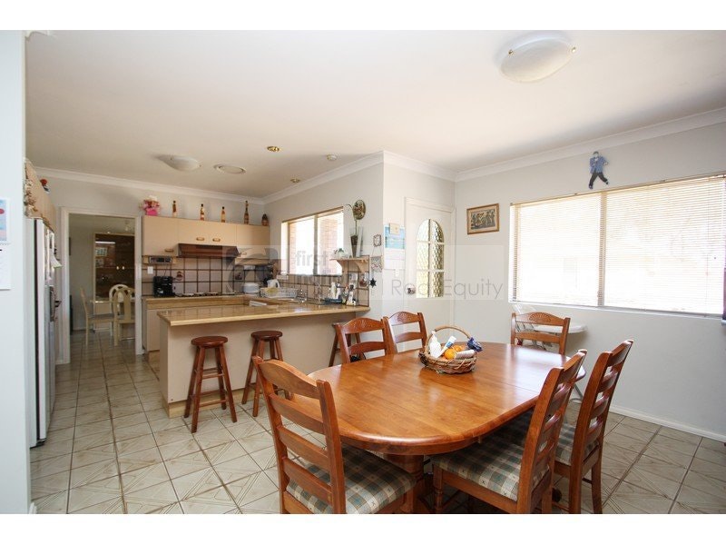 Image of dining room