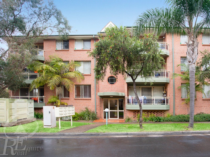 Image of apartment building