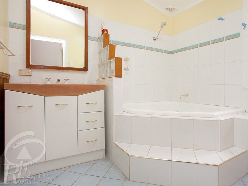 Image of tub
