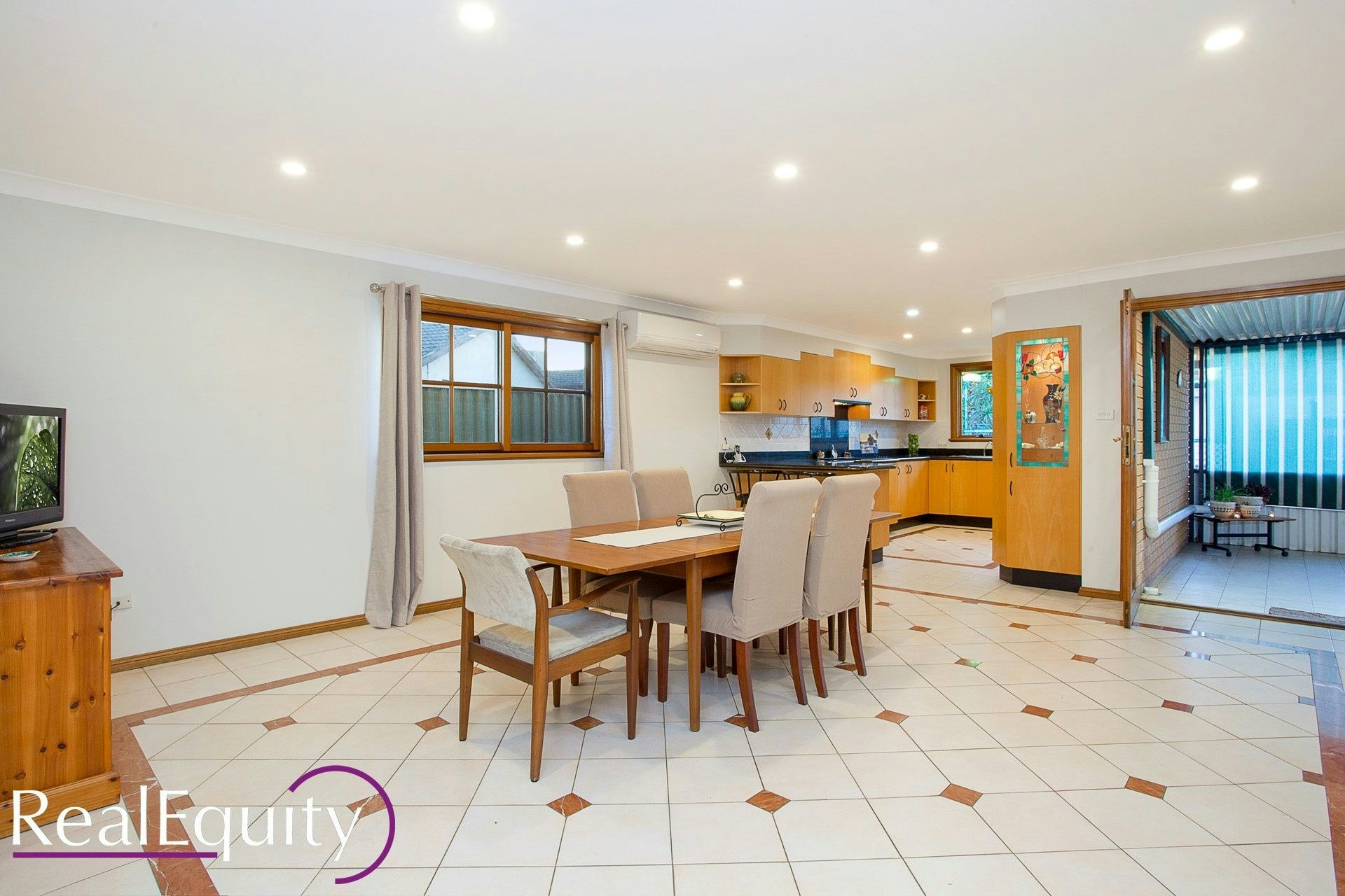 Image of dining room