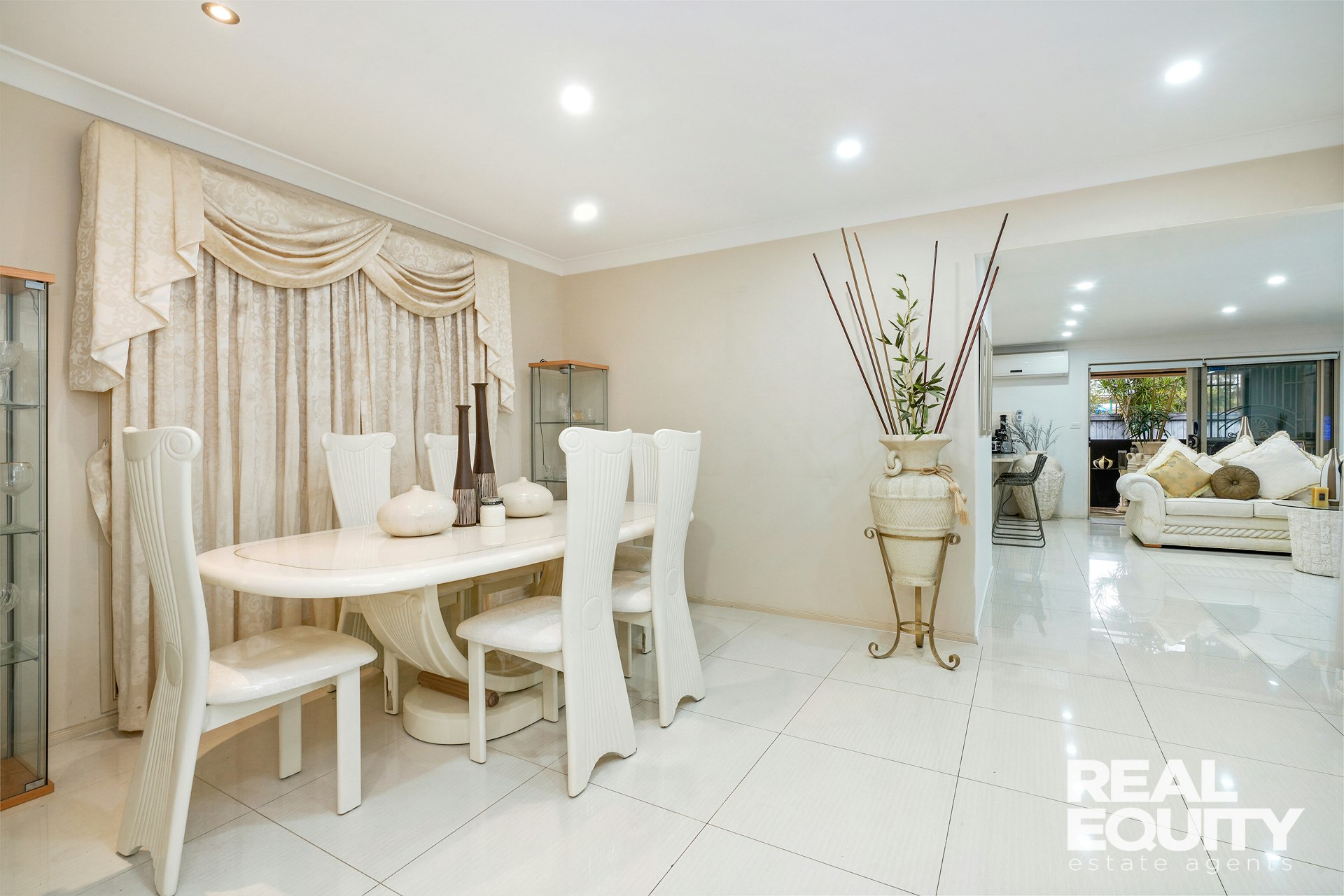 Image of dining room