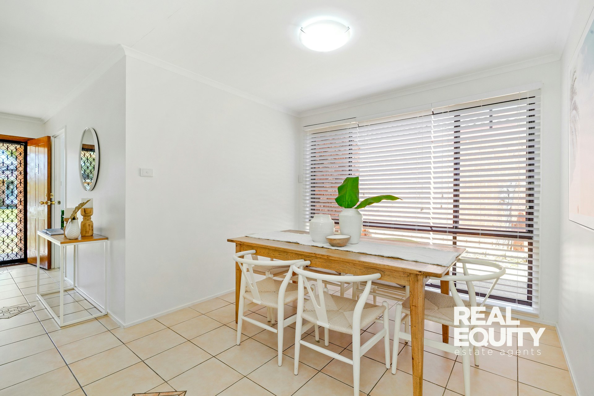 Image of dining room