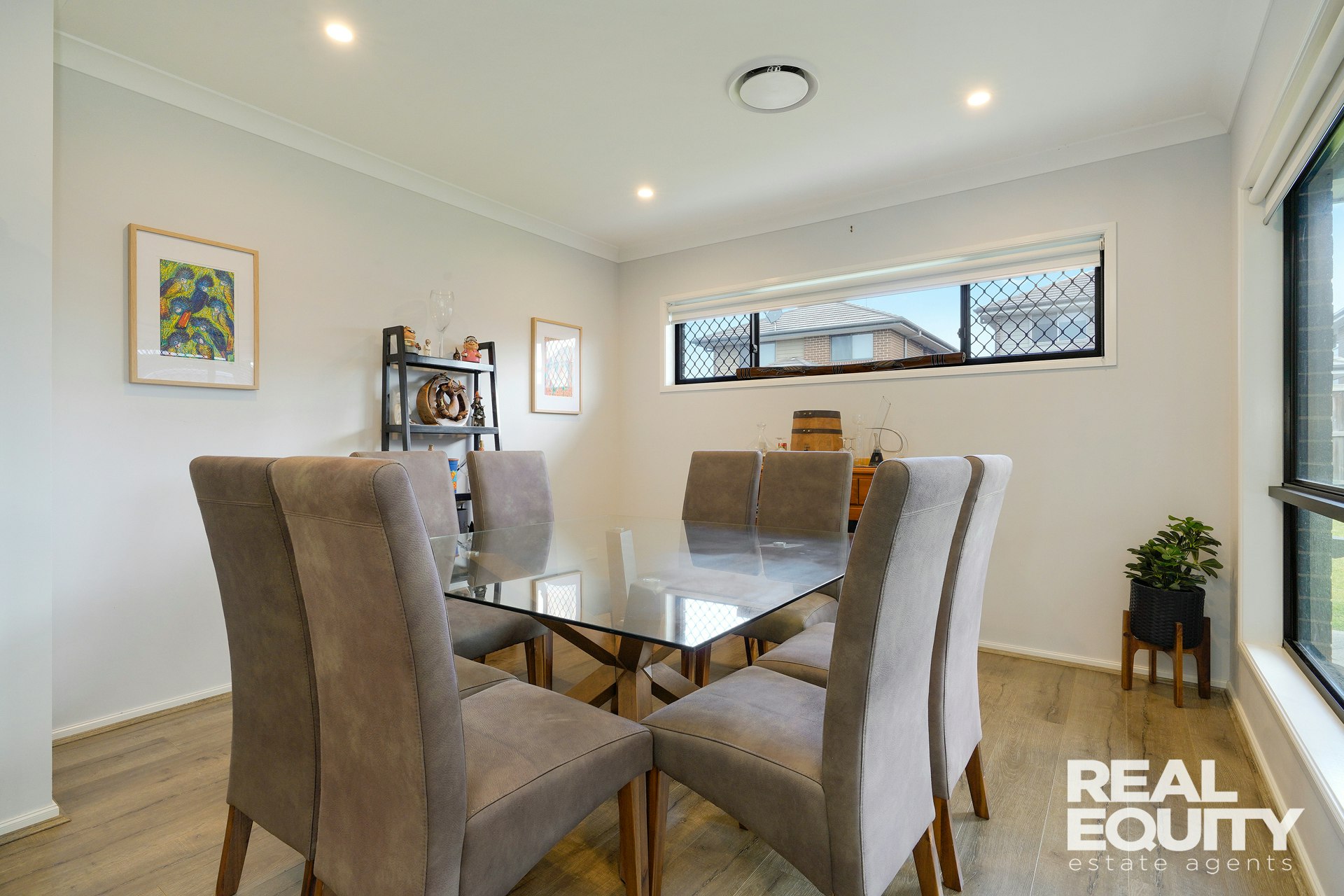 Image of dining room