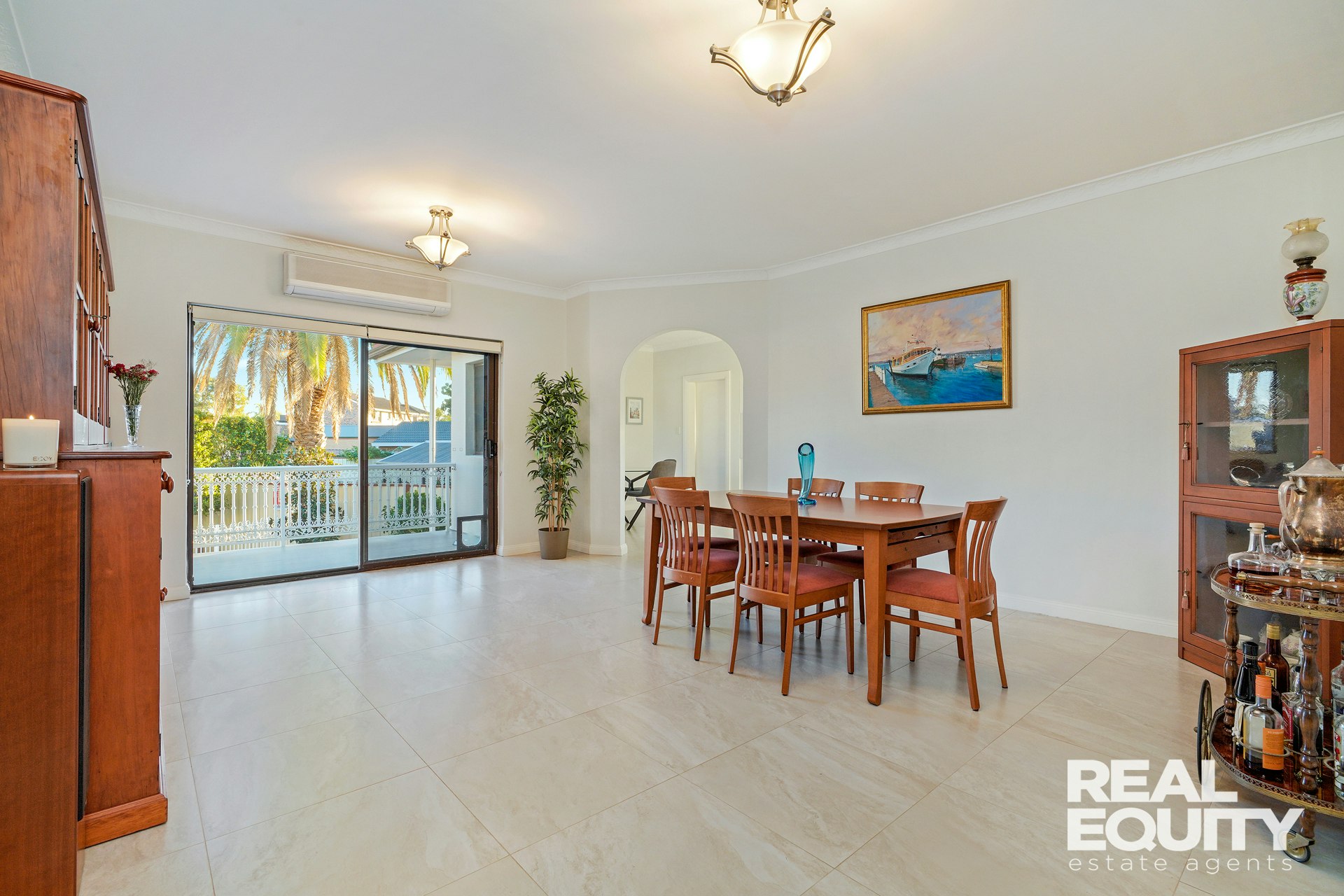 Image of dining room