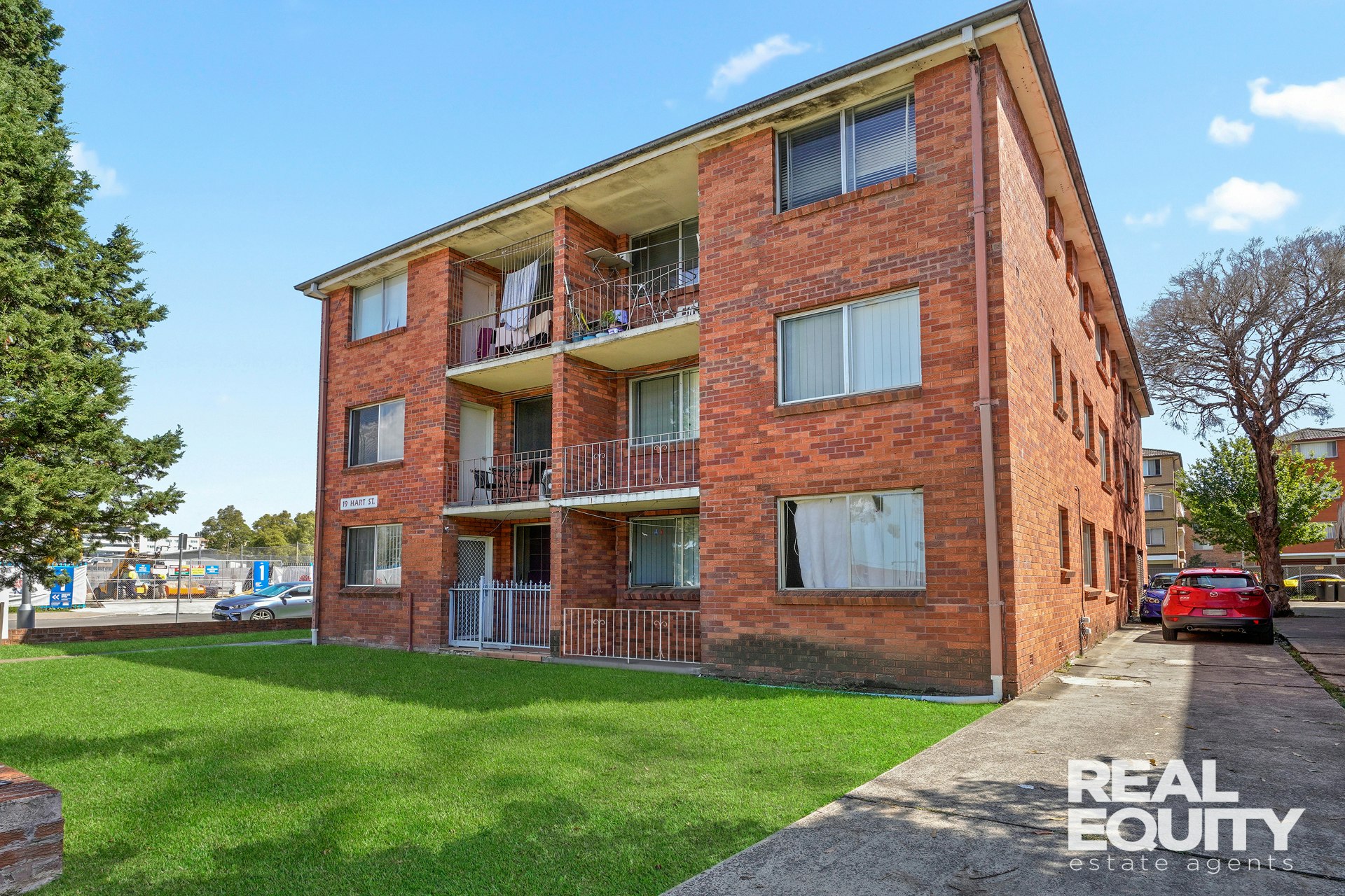 Image of apartment building