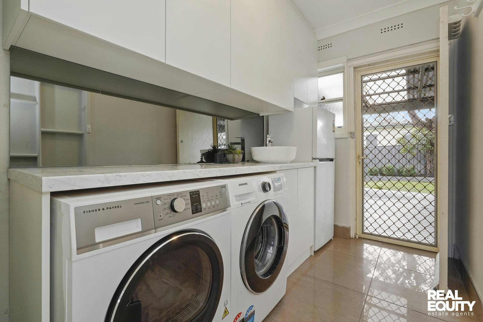 Image of laundry