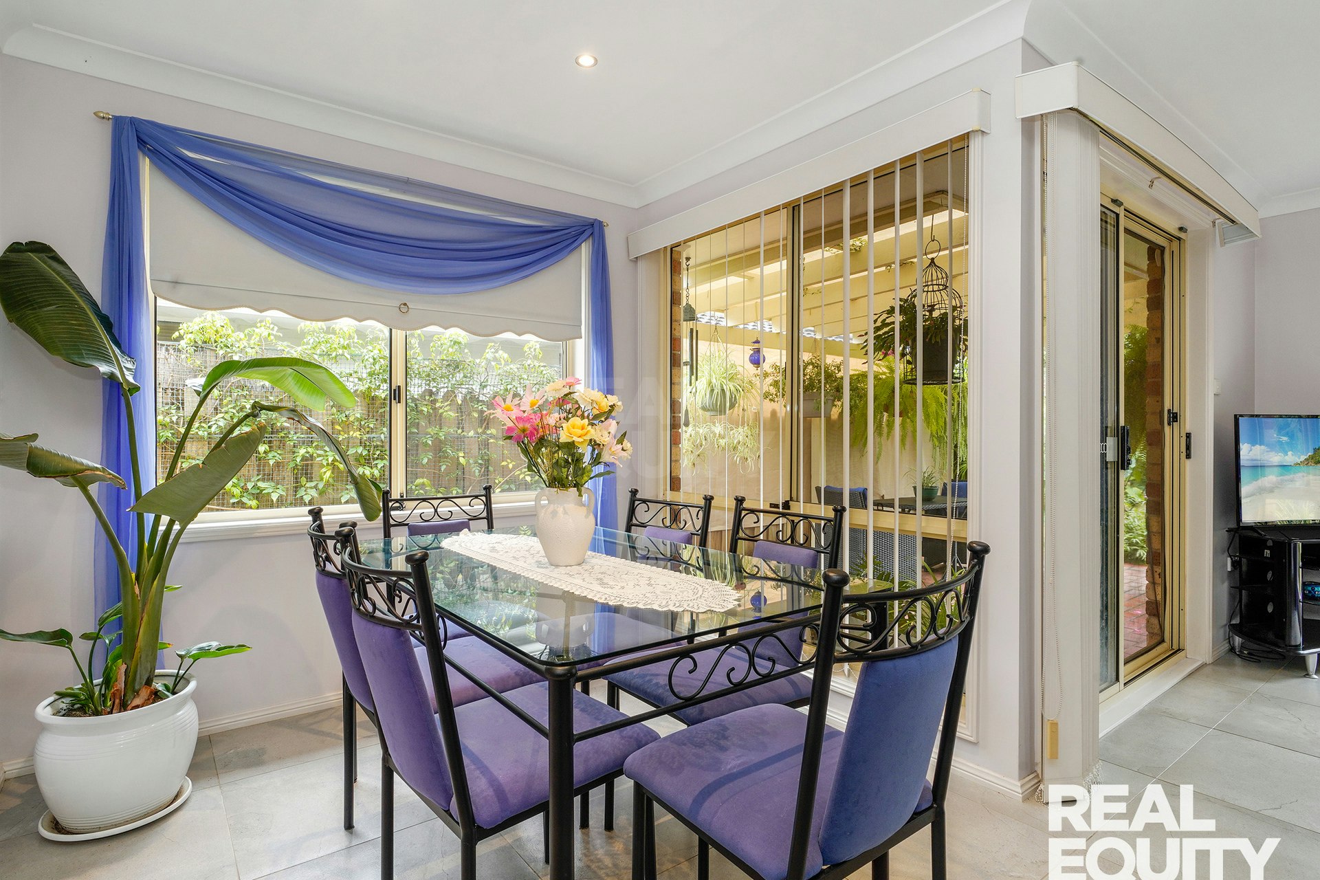 Image of dining room