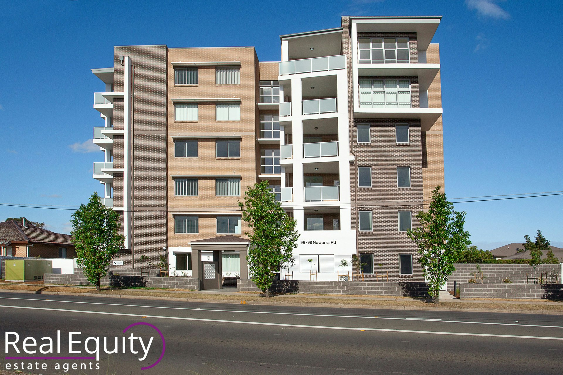 Image of apartment building