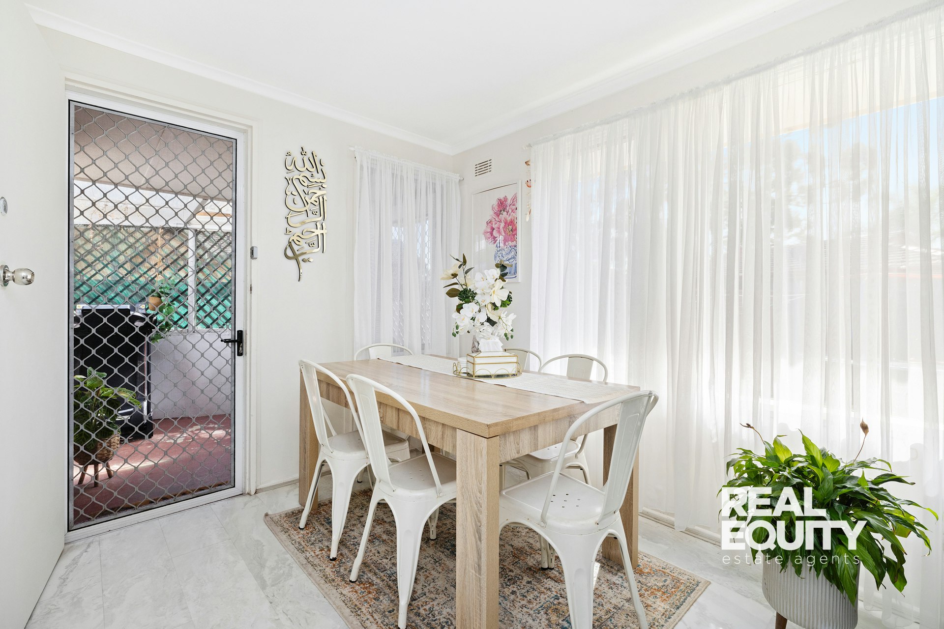 Image of dining room