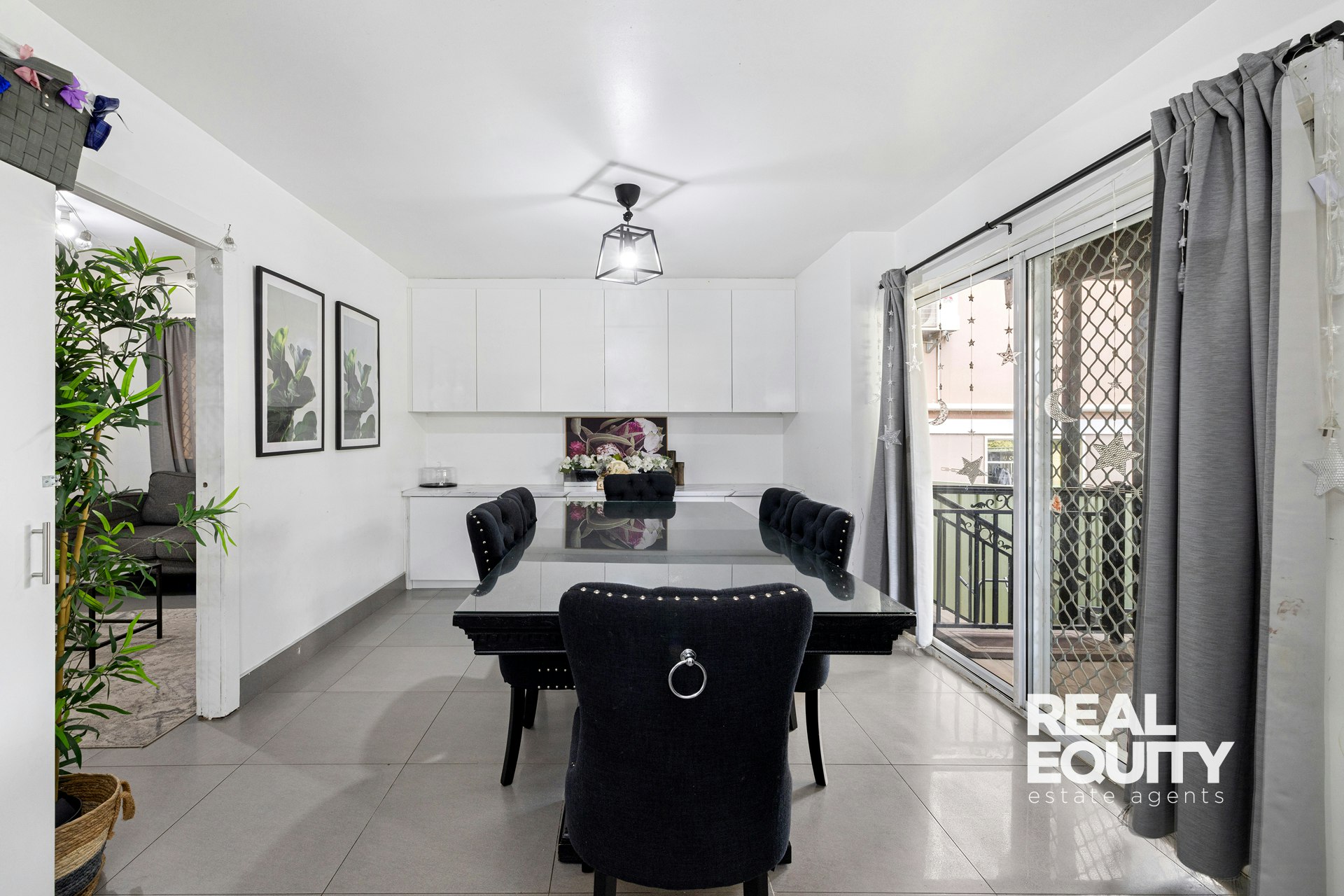 Image of dining room