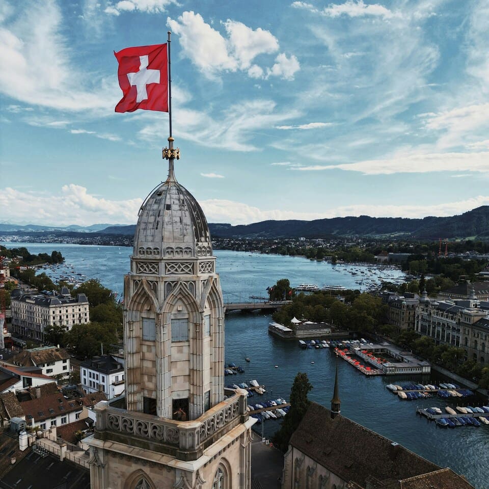 essencemediacom schweiz zürich