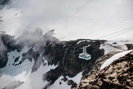 Glacier 3000 cable car