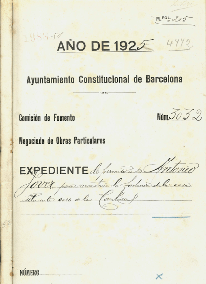 Cover sheet of the permit issued to Mr Antonio Jover to rebuild the façade of the house located on Carrer de les Carolines. AMCB