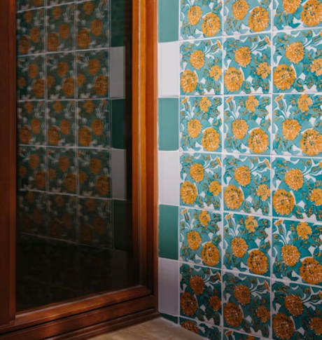 Casa Vicens collaborates in the Annual Festival of Gràcia through discounts, family workshops and a special award in the best-festooned streets competition