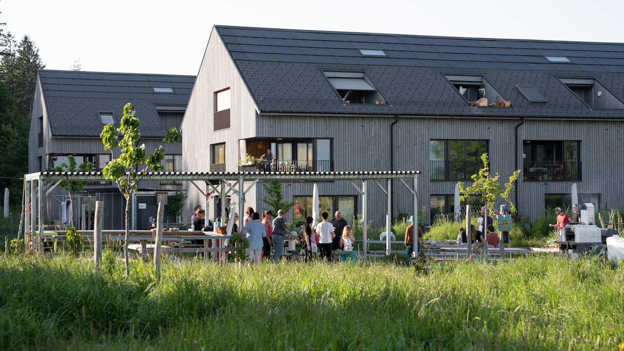 Das Areal der Überbauung «Pra Roman» in Lausanne wird mit dem Binding Preis für Biodiversität 2023 ausgezeichnet.