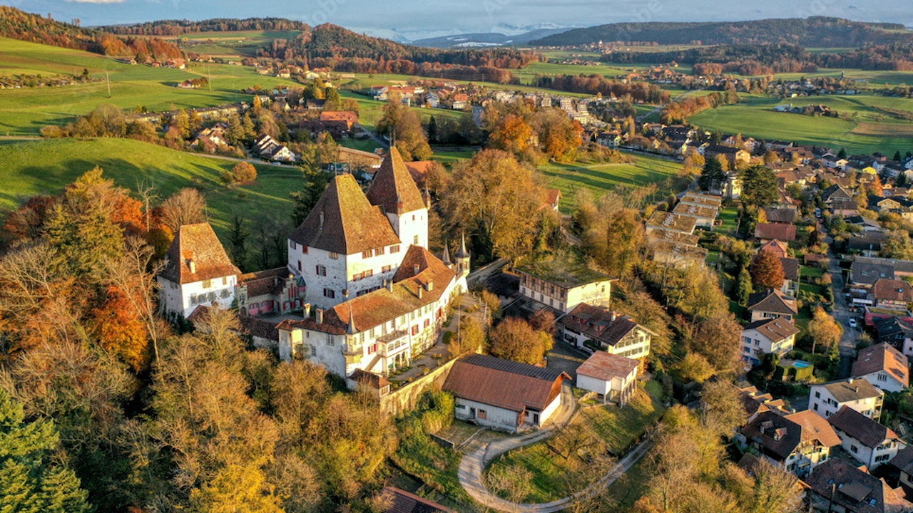 Schloss Worb aus der Vogelperspektive (Foto: Zarathustra - stock.adobe.com)