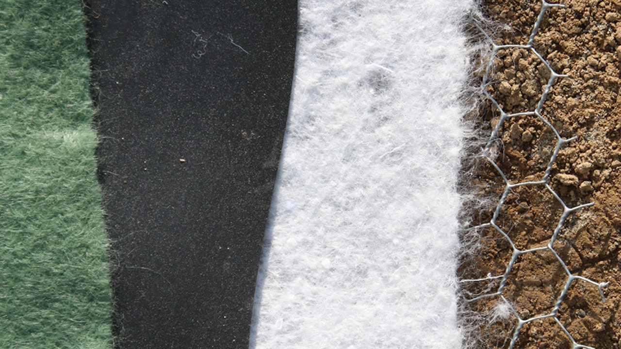 Différentes couches - construction d'un étang