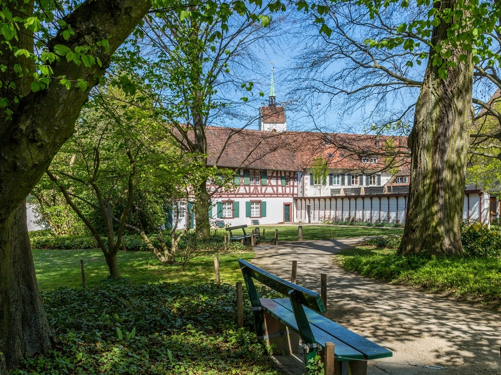 Wettsteinanlage mit Lüscherhaus