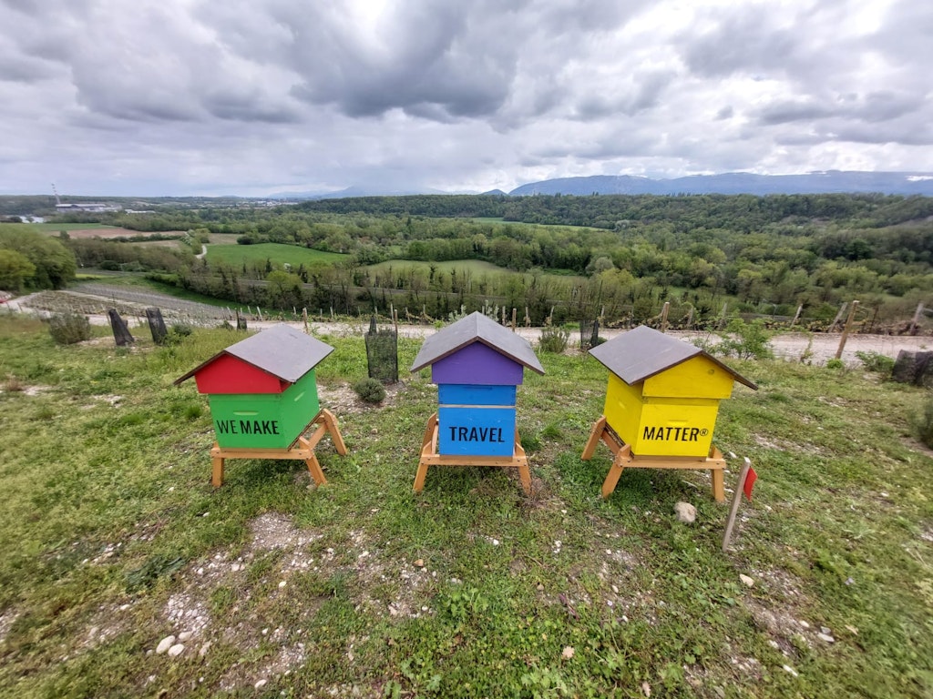 Association Apidae: Ruches: We make travel matter