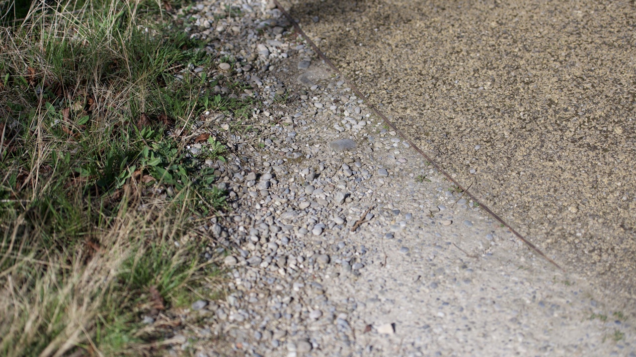 Ob Gartenweg, Parkplatz oder Platzfläche – durchlässige Beläge gibt es für jede Nutzung und jedes Design.