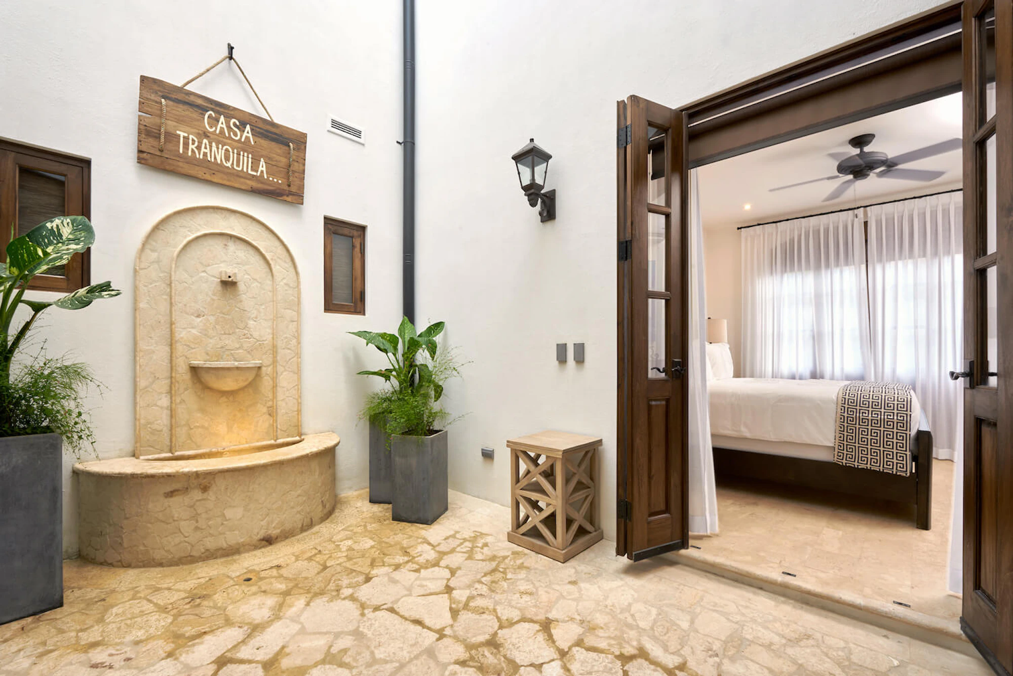 Flat  | 10 Plaza Carlota