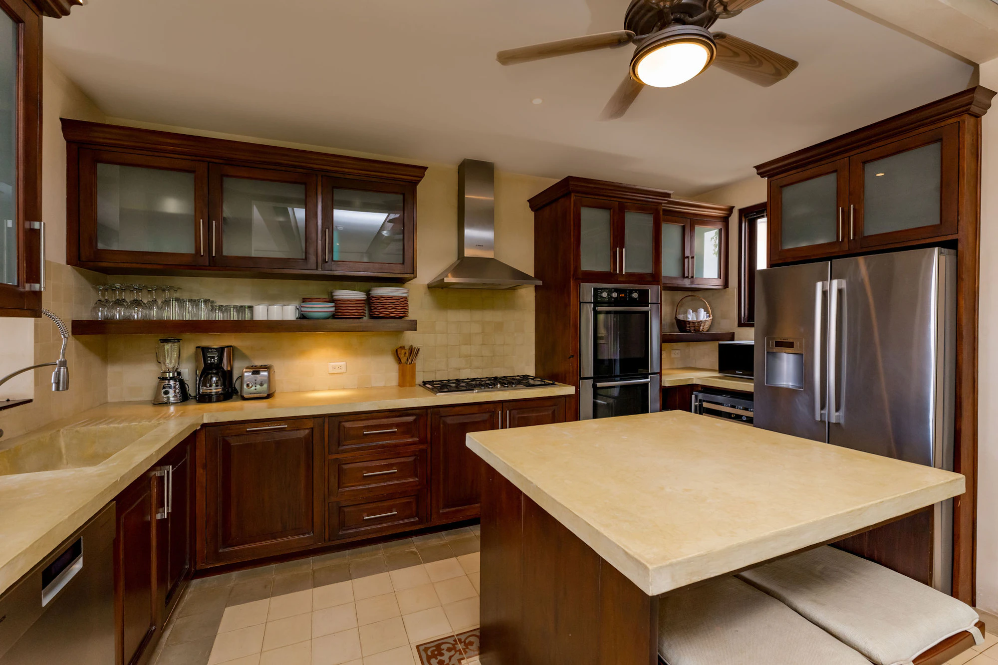 Casa Pinita | 24 Calle la Ronda